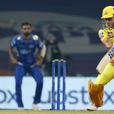 For the Zillionth Time, Mahendra Singh Dhoni Finishes it off in Style